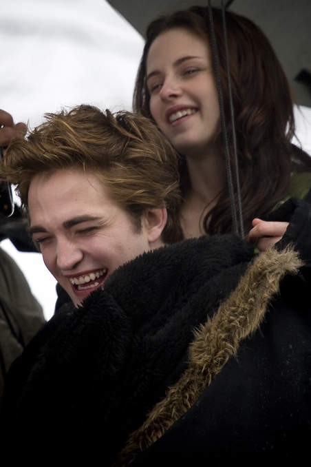 Twilight_giggling_actors.jpg